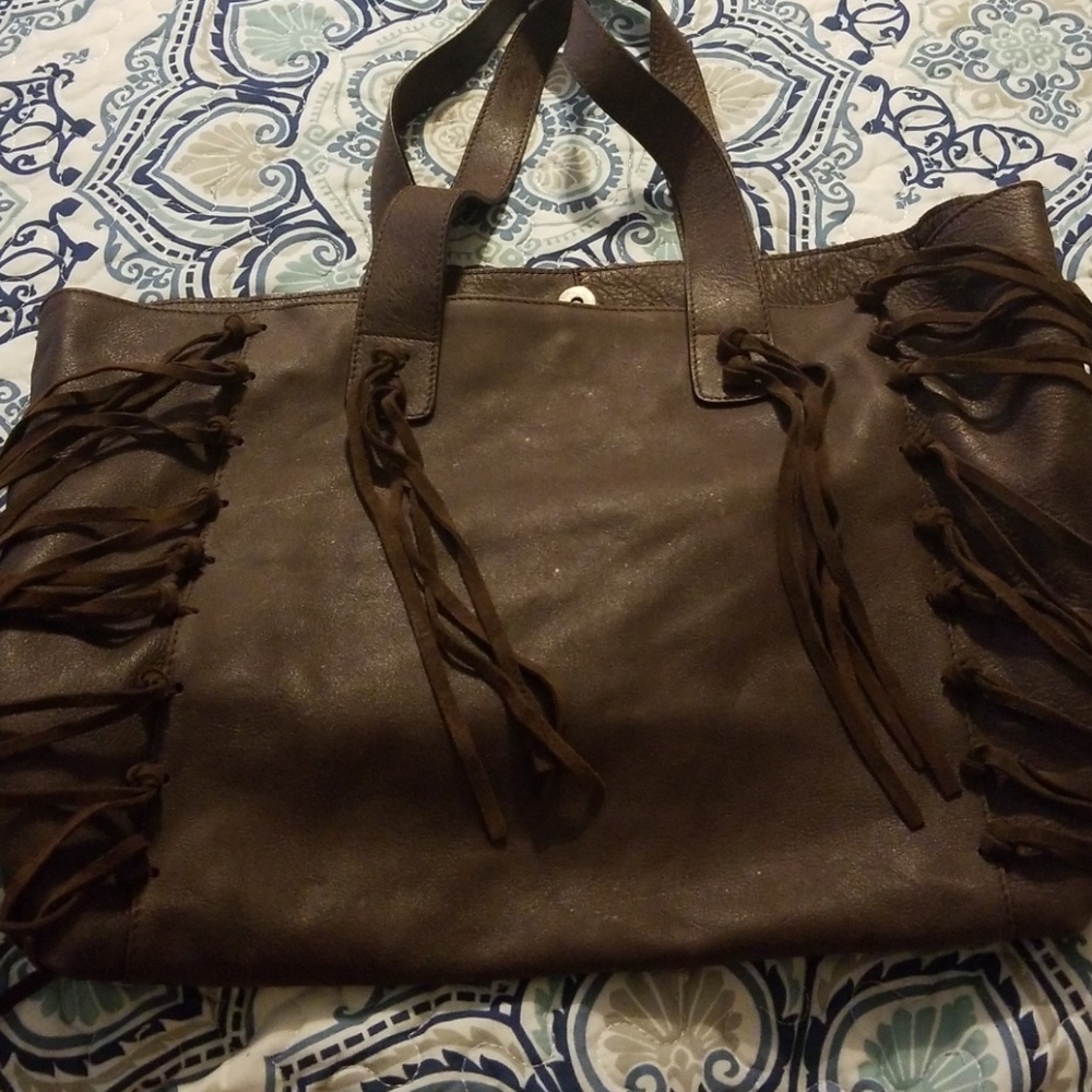 Medium shoulder brown genuine leather